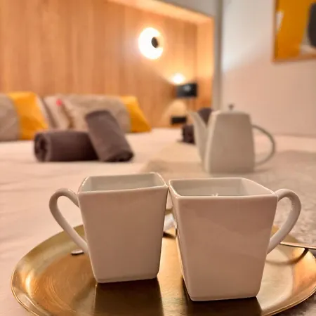 Maribel Deluxe By Surynieve アパート シエラネバダ